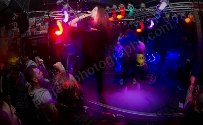 day_of_the_dead_crowd_devilles_pad_girls_wyliepic_7_08_10.png