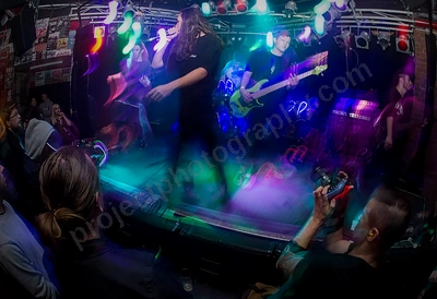 day_of_the_dead_crowd_devilles_pad_girls_wyliepic_7_08_27.png