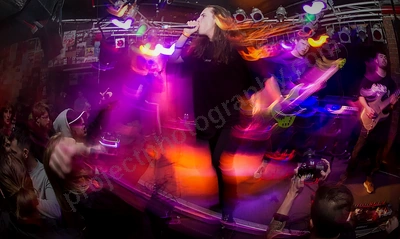 day_of_the_dead_crowd_devilles_pad_girls_wyliepic_7_08_34.png