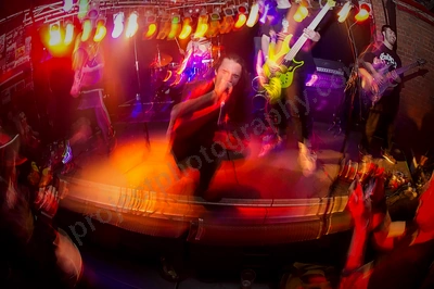 day_of_the_dead_crowd_devilles_pad_girls_wyliepic_7_08_35.png