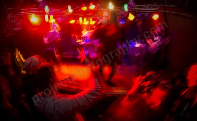 day_of_the_dead_crowd_devilles_pad_girls_wyliepic_7_08_37.png