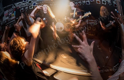 daybreak_crowd_amp_wyliepic_3_18_02.png