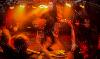 daybreak_crowd_amp_wyliepic_3_18_05.png