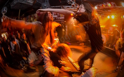 daybreak_crowd_amp_wyliepic_3_18_10.png