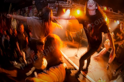 daybreak_crowd_amp_wyliepic_3_18_12.png