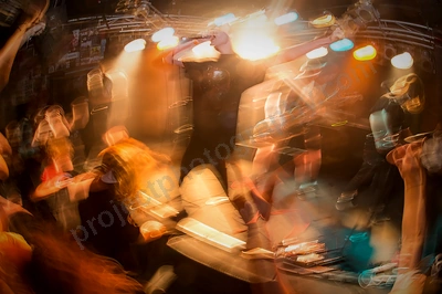 daybreak_crowd_amp_wyliepic_3_18_14.png
