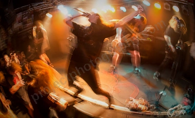 daybreak_crowd_amp_wyliepic_3_18_15.png