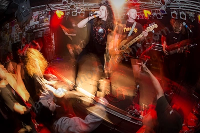 daybreak_crowd_amp_wyliepic_3_18_21.png