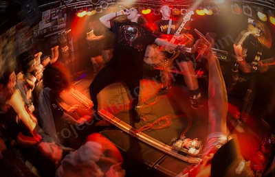daybreak_crowd_amp_wyliepic_3_18_22.png