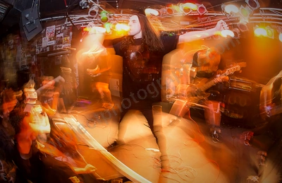 daybreak_crowd_amp_wyliepic_3_18_25.png