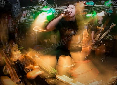 daybreak_crowd_amp_wyliepic_3_18_33.png