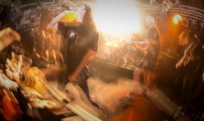 daybreak_crowd_amp_wyliepic_3_18_40.png