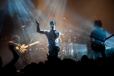 dead_letter_circus_crowd_metro_freo_wyliepic_5_12_16.png