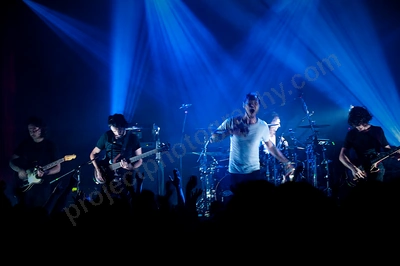 dead_letter_circus_crowd_metro_freo_wyliepic_5_12_18.png