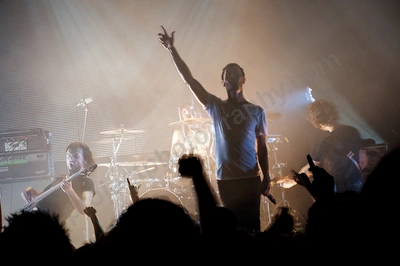 dead_letter_circus_crowd_metro_freo_wyliepic_5_12_26.png