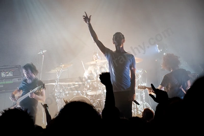 dead_letter_circus_crowd_metro_freo_wyliepic_5_12_27.png