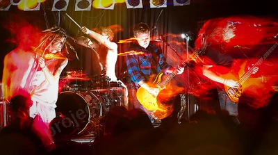 dead_set_radio_crowd_amp_wf_wyliepic_3_12_10.png