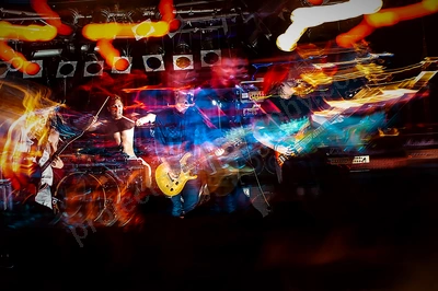 dead_set_radio_crowd_amp_wf_wyliepic_3_12_11.png