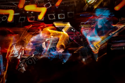 dead_set_radio_crowd_amp_wf_wyliepic_3_12_17.png