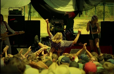 def_fx_crowd_694_bdo_wyliepic_94_01.jpg