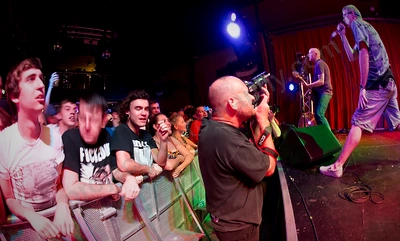 descendants_crowd_capital_wyliepic_2_13_00.png