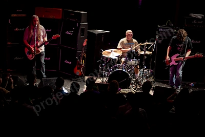 dinosaur_jnr_crowd_capitol_wyliepic_7_07_07.png