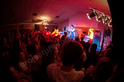 dirty_secrets_crowd_craigie_wyliepic_9_07_02.png