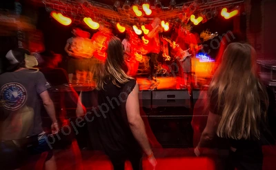 donald_trumpets_crowd_amp_wyliepic_22_12_02.png