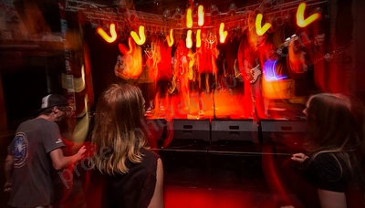 donald_trumpets_crowd_amp_wyliepic_22_12_05.png