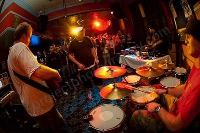 downsyde_crowd_hydey_wyliepic_10_07_13.png
