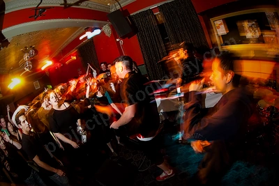 downsyde_crowd_hydey_wyliepic_10_07_20.png
