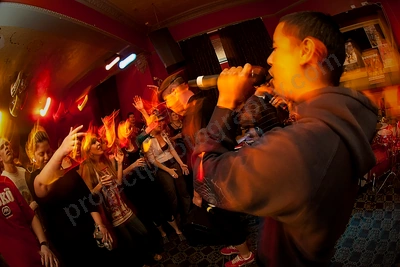 downsyde_crowd_hydey_wyliepic_10_07_25.png