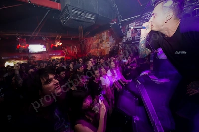 dream_on_dreamer_crowd_amp_wyliepic_3_19_05.png