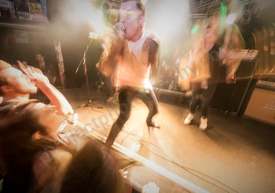 dream_on_dreamer_crowd_amp_wyliepic_6_18_01.png