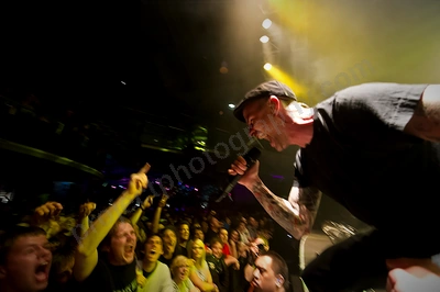 dropkick_murphies_crowd_metros_wyliepic_10_11_03.png
