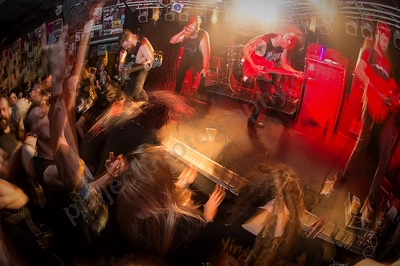 dyscord_crowd_amp_wyliepic_3_18_31.png