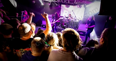 dz_deathrays_crowd_wyliepic_rosemount_8_23_013.png