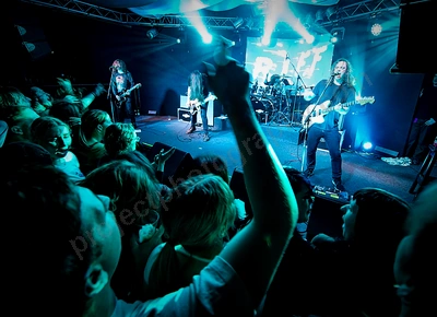 dz_deathrays_crowd_wyliepic_rosemount_8_23_061.png