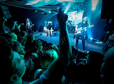 dz_deathrays_crowd_wyliepic_rosemount_8_23_062.png