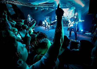 dz_deathrays_crowd_wyliepic_rosemount_8_23_063.png