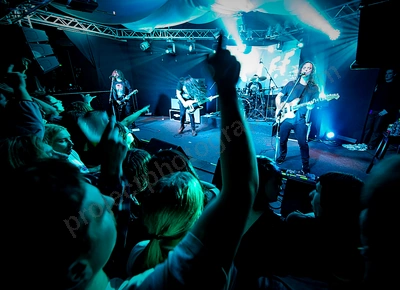 dz_deathrays_crowd_wyliepic_rosemount_8_23_064.png