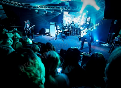 dz_deathrays_crowd_wyliepic_rosemount_8_23_069.png