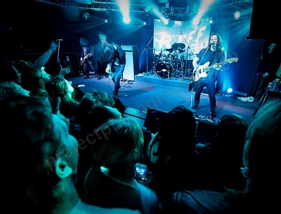 dz_deathrays_crowd_wyliepic_rosemount_8_23_077.png