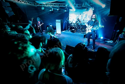 dz_deathrays_crowd_wyliepic_rosemount_8_23_083.png