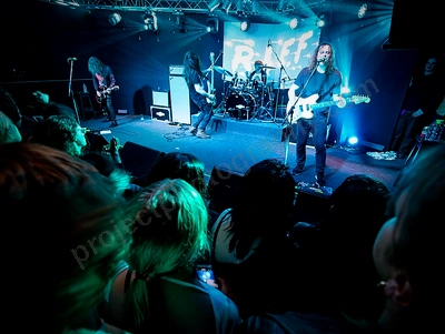 dz_deathrays_crowd_wyliepic_rosemount_8_23_086.png