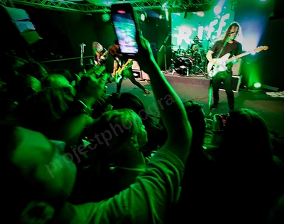 dz_deathrays_crowd_wyliepic_rosemount_8_23_095.png