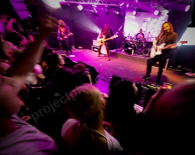 dz_deathrays_crowd_wyliepic_rosemount_8_23_100.png