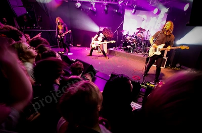 dz_deathrays_crowd_wyliepic_rosemount_8_23_101.png