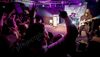 dz_deathrays_crowd_wyliepic_rosemount_8_23_106.png