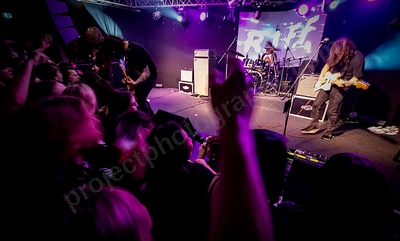 dz_deathrays_crowd_wyliepic_rosemount_8_23_110.png